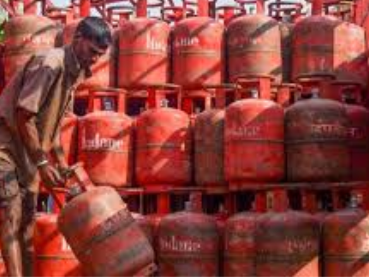 LPG వినియోగదారులకు అలర్ట్.. సిలిండర్ బుకింగ్‌లో భారీ మార్పులు